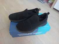 Кросівки Skechers, розмір 37