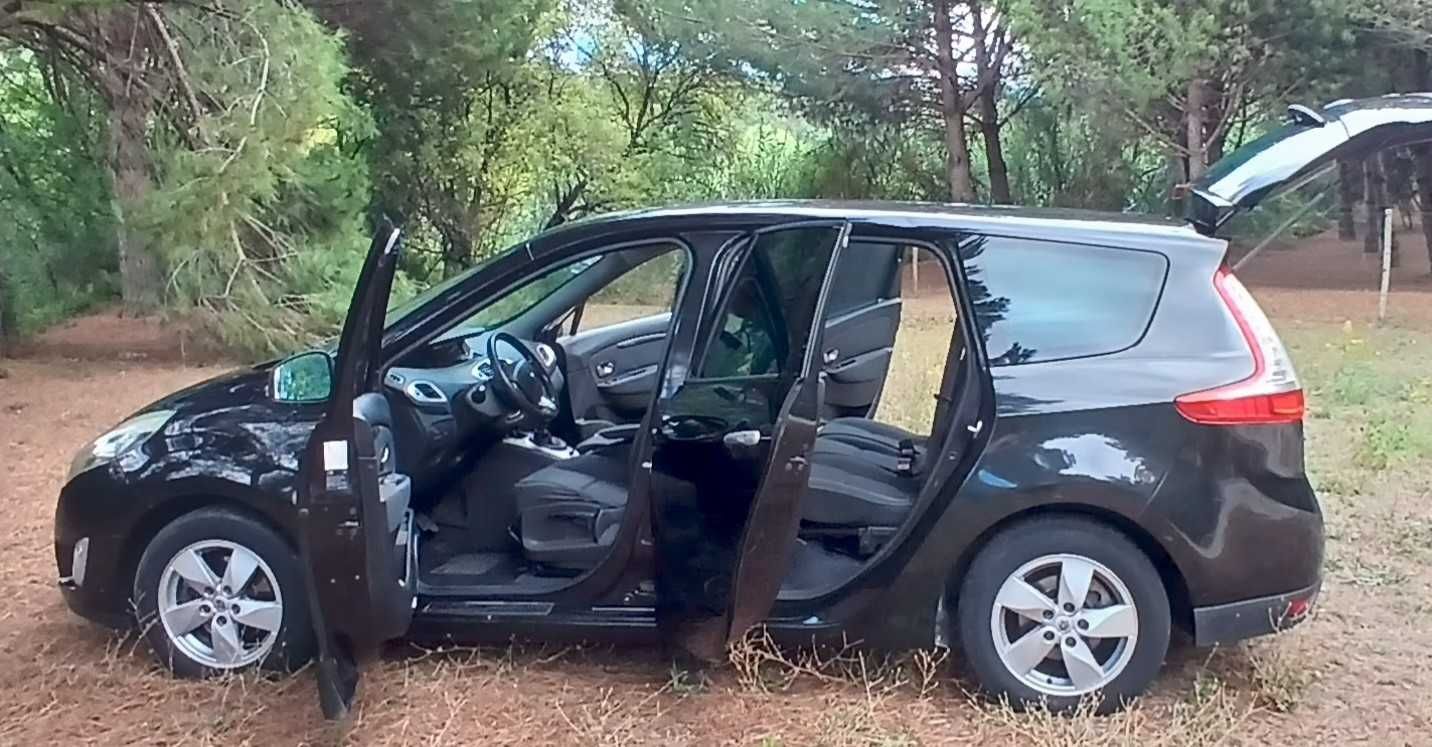 Renault Grand Scenic 110cv - 7 Lugares