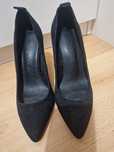 Sapatos de salto agulha