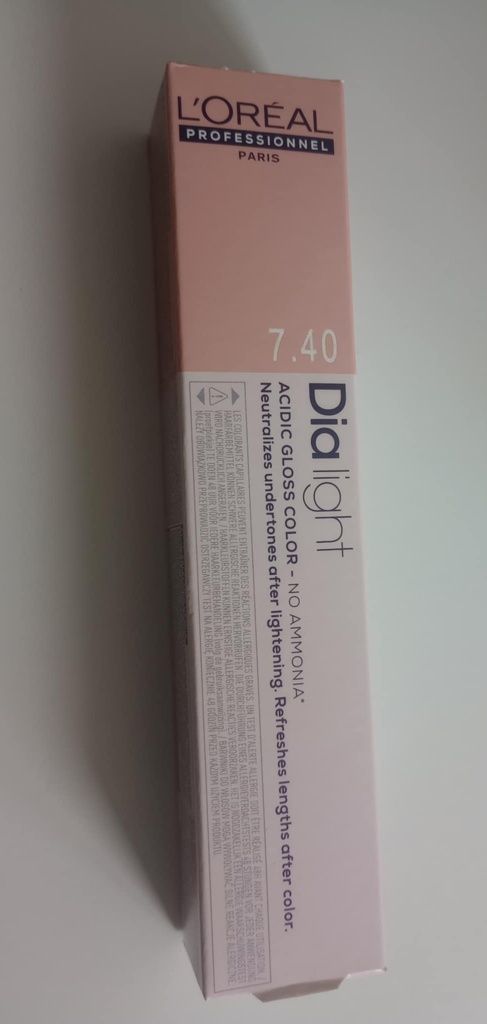 Farba do włosów Loreal DiaLight 7.40