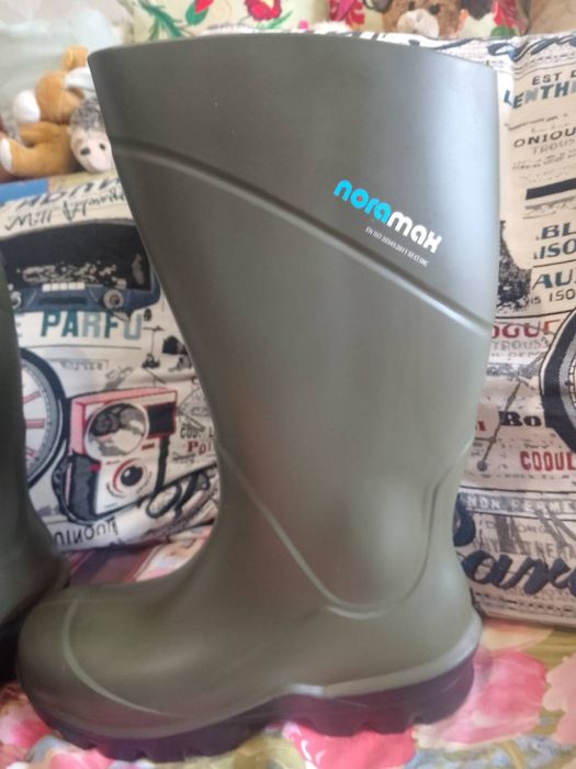 Гумові чоботи нові