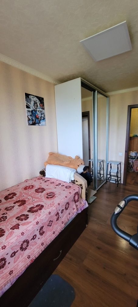 Продаётся уютная 3 комнатная квартира по пр. В.Стуса