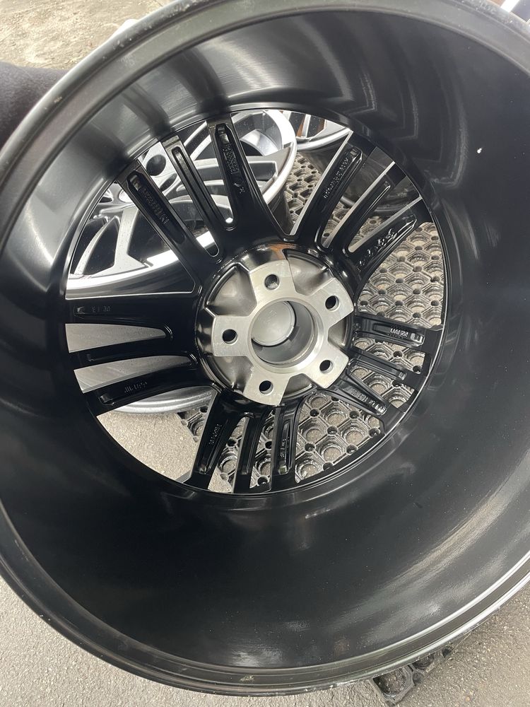 Круті спортивні диски 5/114.3 r19 нові