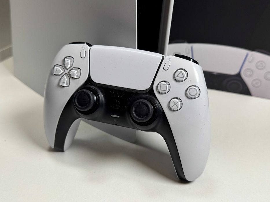 Konsola PlayStation 5 PS5 825GB z Padem Super Stan Gwarancja