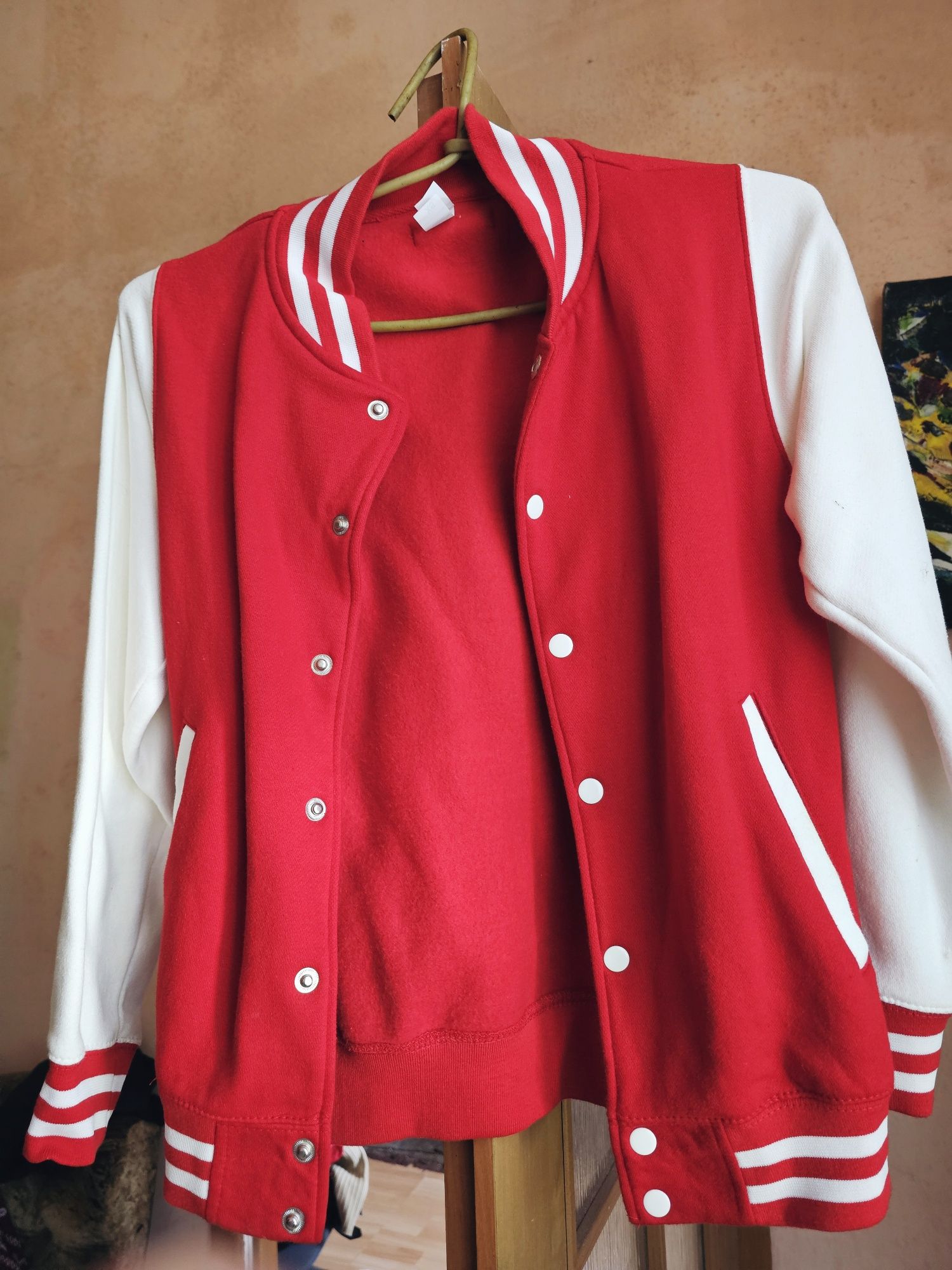 Bluza bejsbolówka czerwona