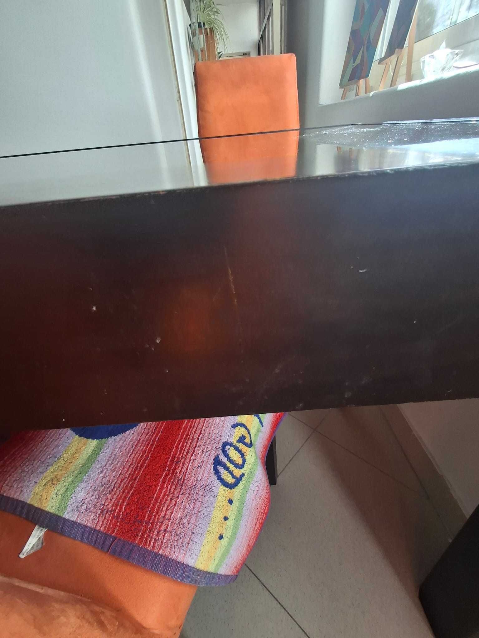 mesa de jantar inteiriça
