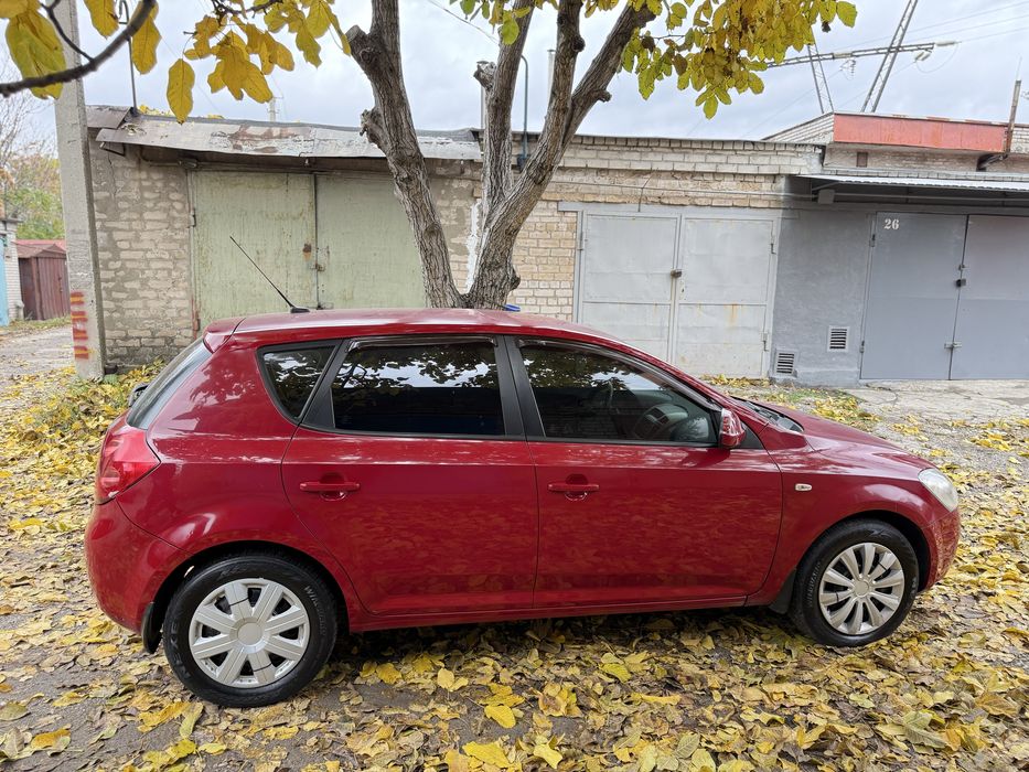 Kia Ceed 2.0 газ/бензин автомат