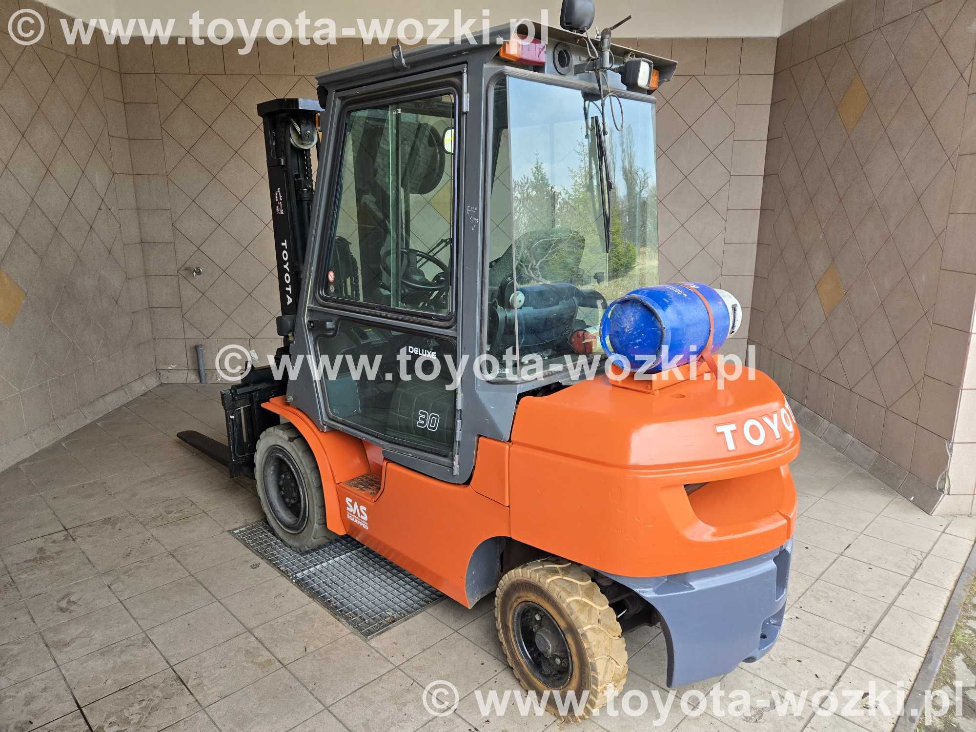 Wózek widłowy TOYOTA 7FGF30 Triplex Kabina Pozycjoner 7FG30 Linde
