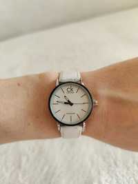 Zegarek damski na rękę Calvin Klein skórzany biały pasek 16