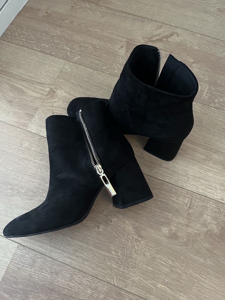 Botas pretas 37 stradivarius