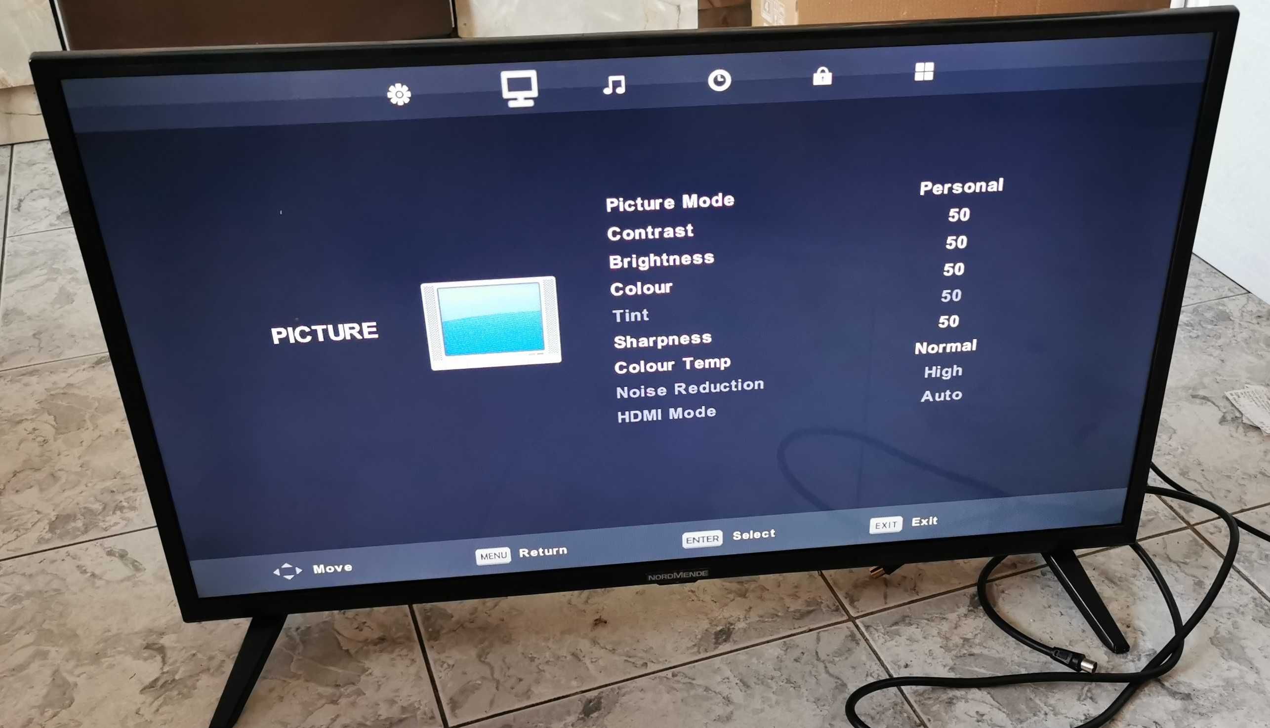 Telewizor NORDMENDE LED TV model ND32N2400S 32" USB, HDMI, VGA, SCART