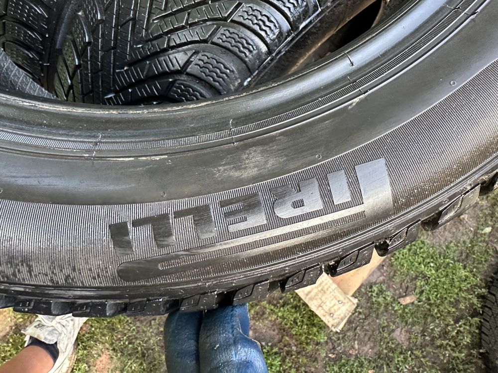 Шини 205/55 R17 Pirelli Італія резина зима комплект майже нова