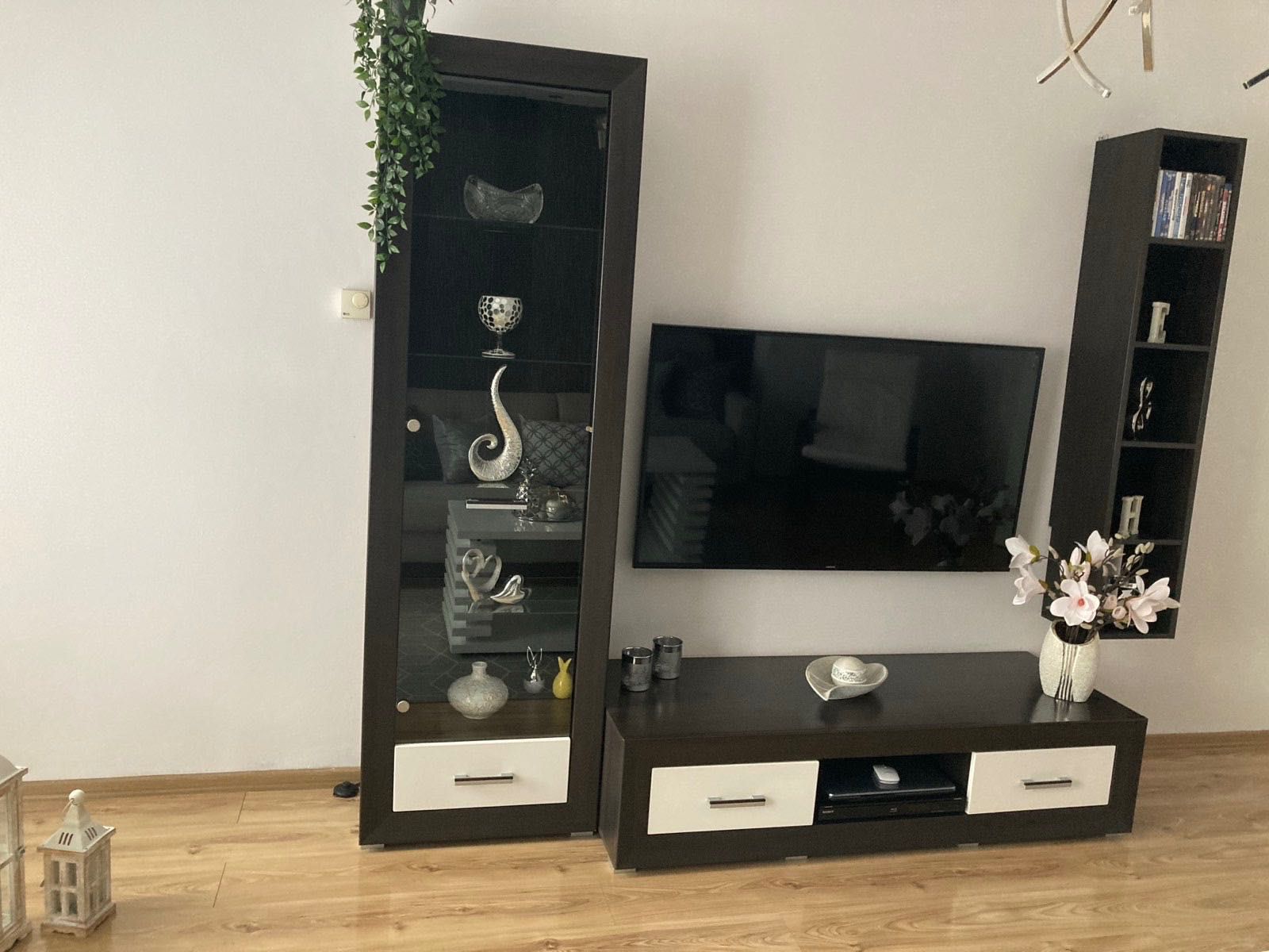 Meblościanka Black Red White do salonu