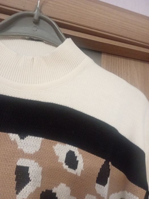 Светр з натуральної шерсті, кофта жіноча S-М розмір,гольф зимовий,кроп