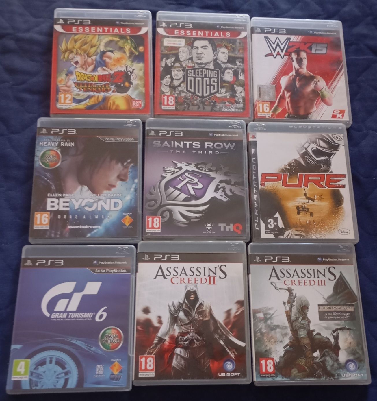 Vendo PlayStation3 com jogos sem comandos