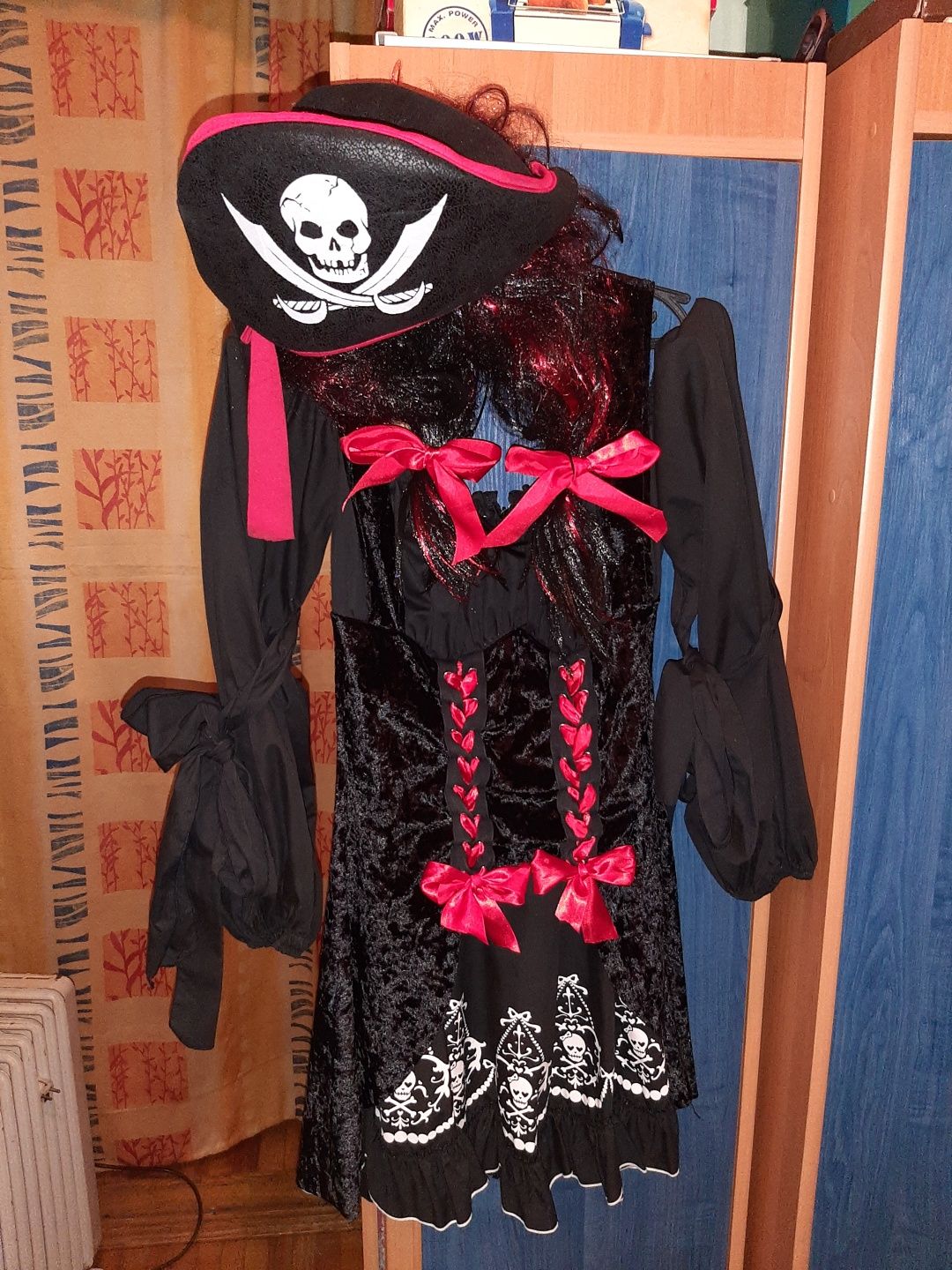 Карнавальный костюм Пиратка от 12-16 лет.