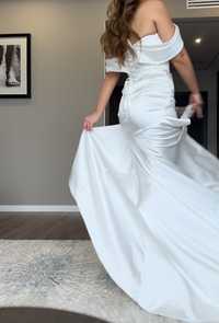 Весільна сукня/ плаття рибка зі шлейфом