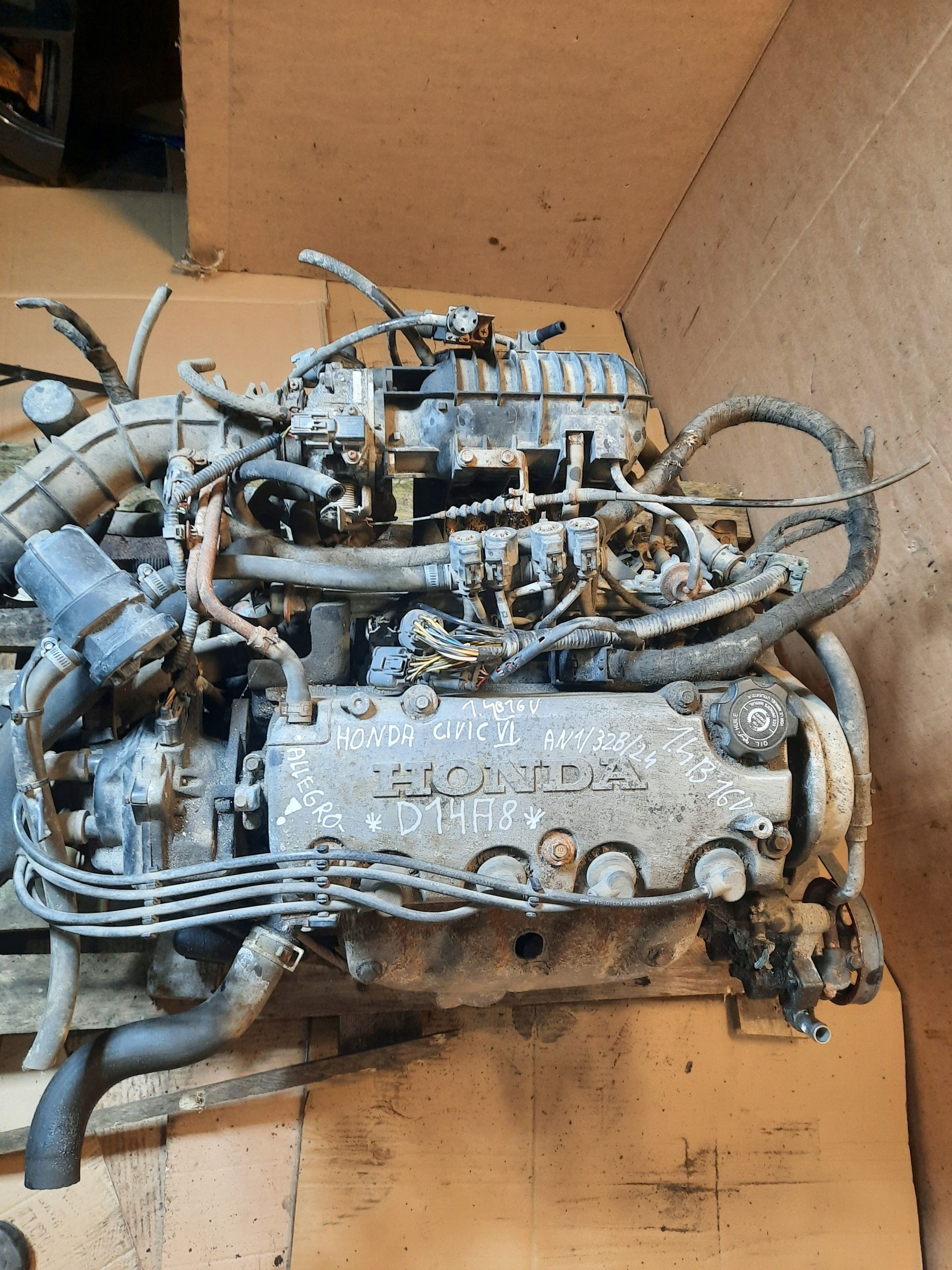 Silnik Kompletny Skrzynia Honda Civic Vi 1.4b 16v D14a8