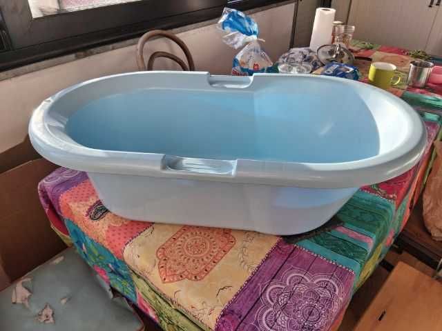 Banheira bebe azul