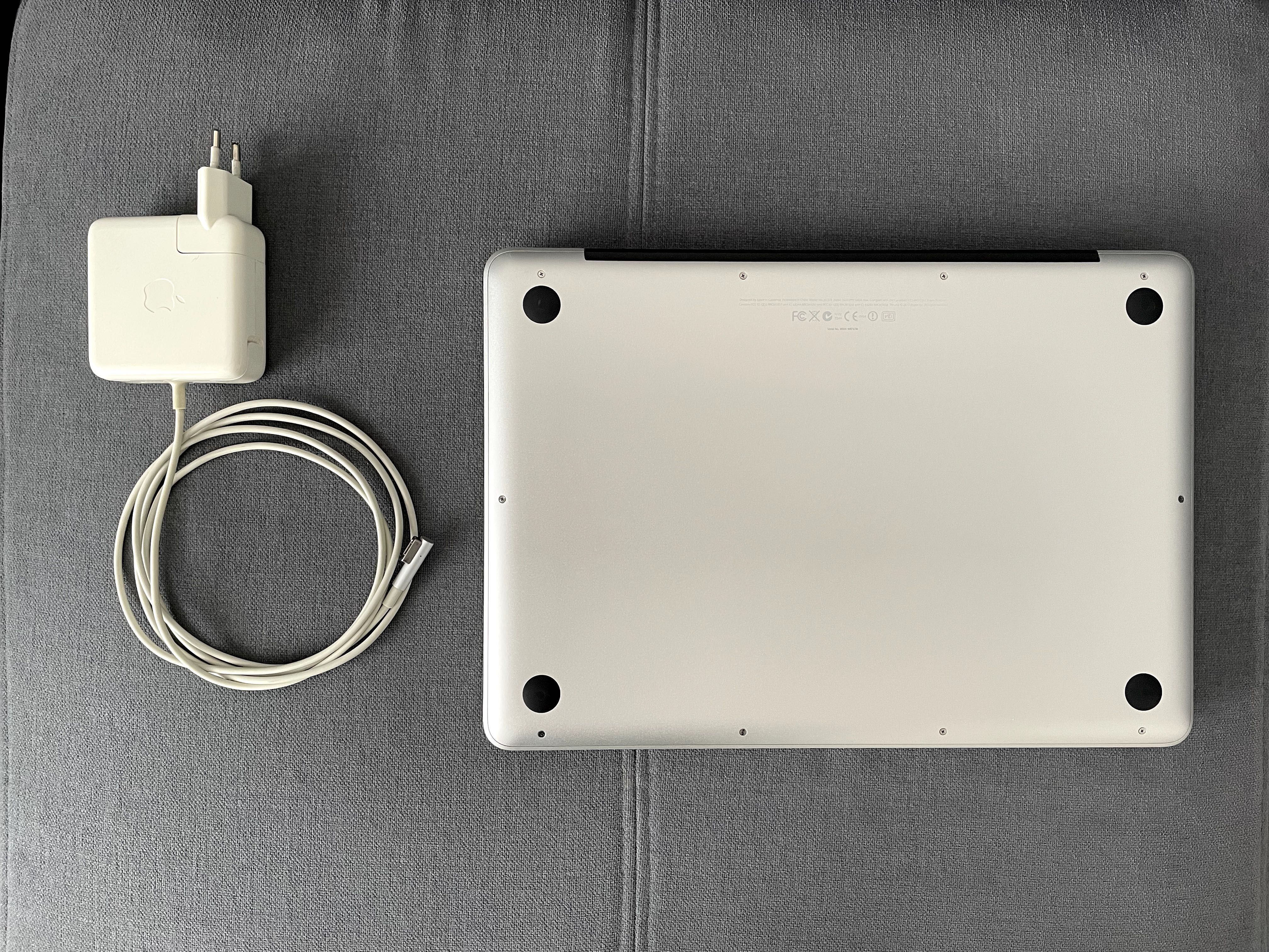 MacBook Pro 13” (Mid 2010) stan idealny, dysk SSD Samsung EVO 500 GB