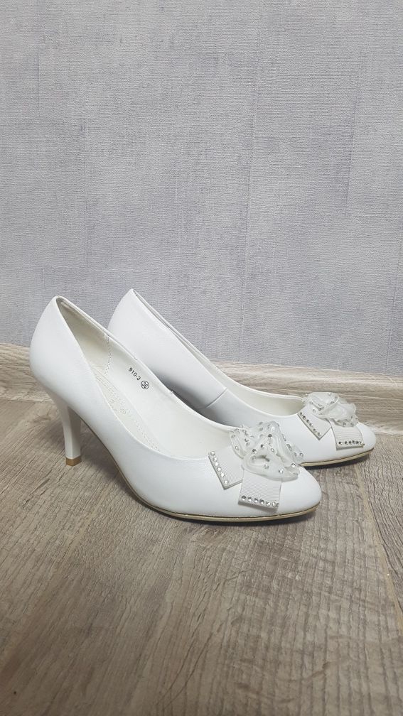 Белые (Свадебные) туфли. 36 размер