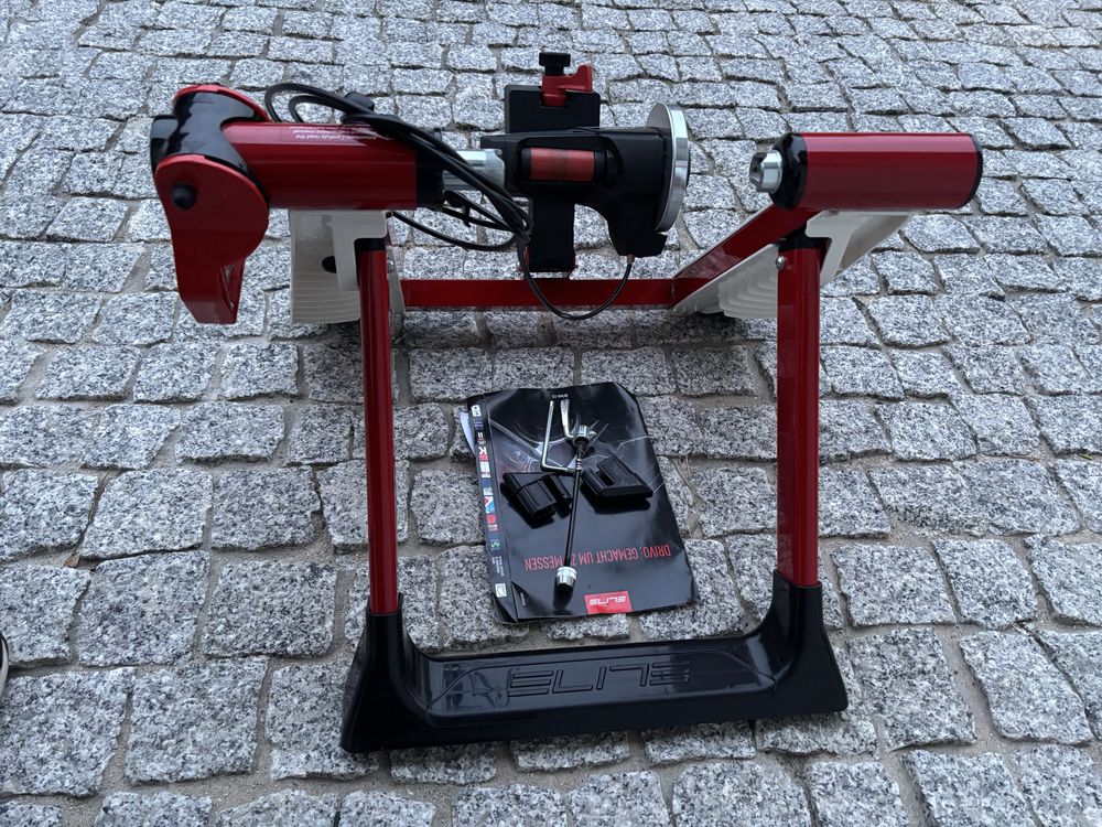 Trenażer rowerowy Elite Novo Force