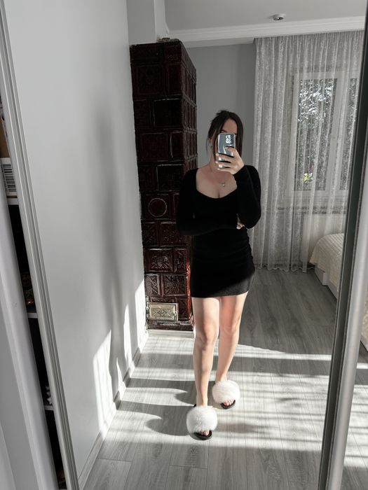 Плаття тепле , розмір Л