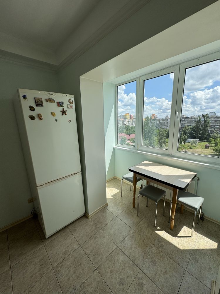 Продам 2 кім квартиру Березняки, вул Івана Миколайчука, 17/2