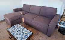 Sofá chaise long com baú e cama