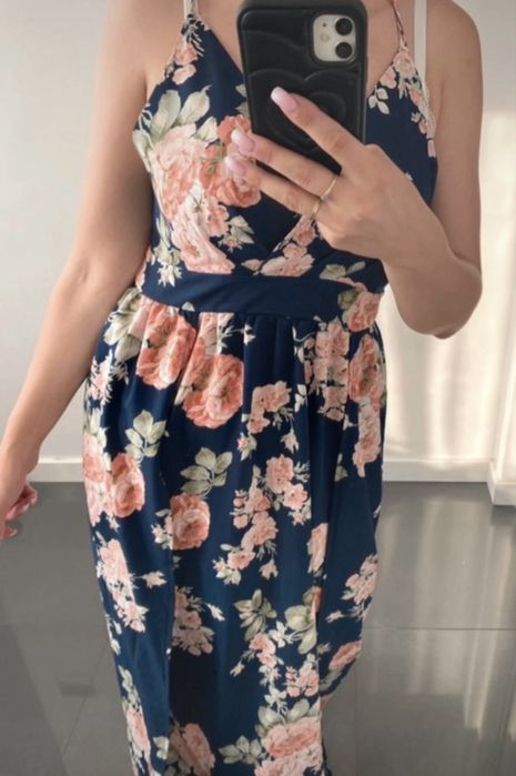 Piękna letnia sukienka damska maxi w kwiaty