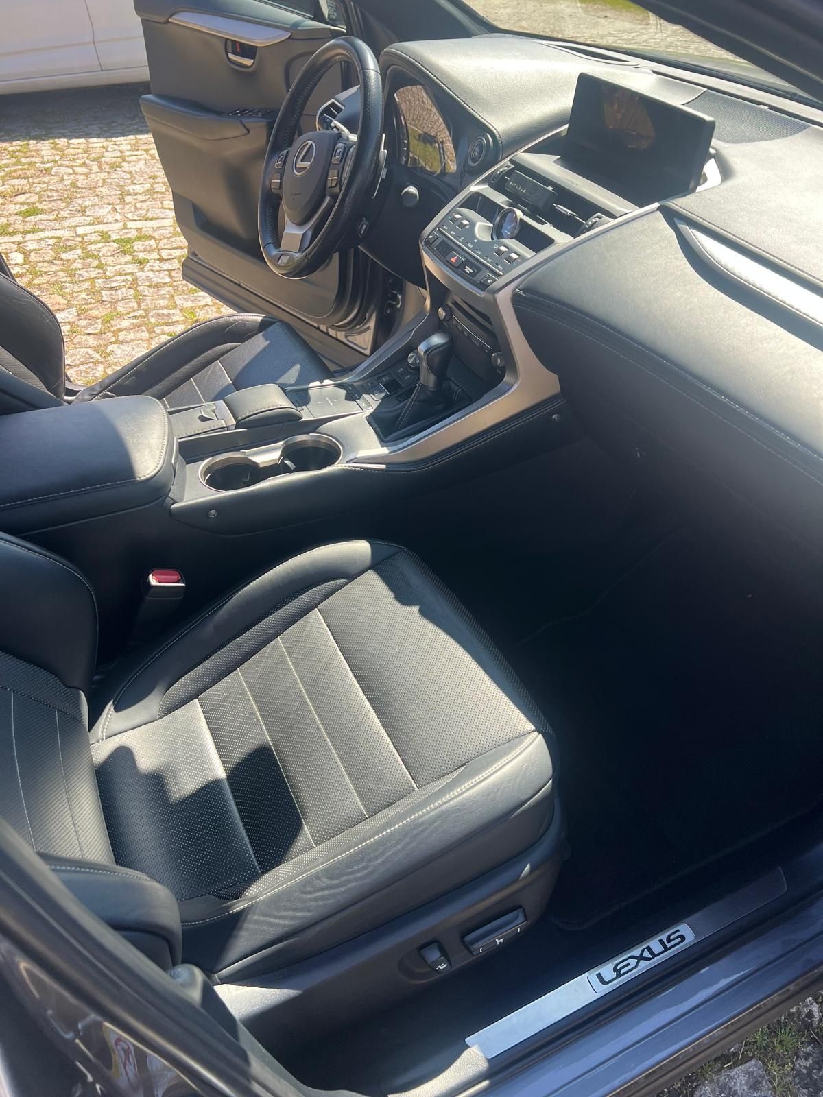 Lexus  nx  300 h