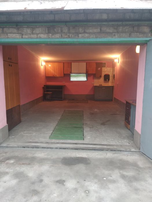 Сдам в аренду гараж ул.Верхняя