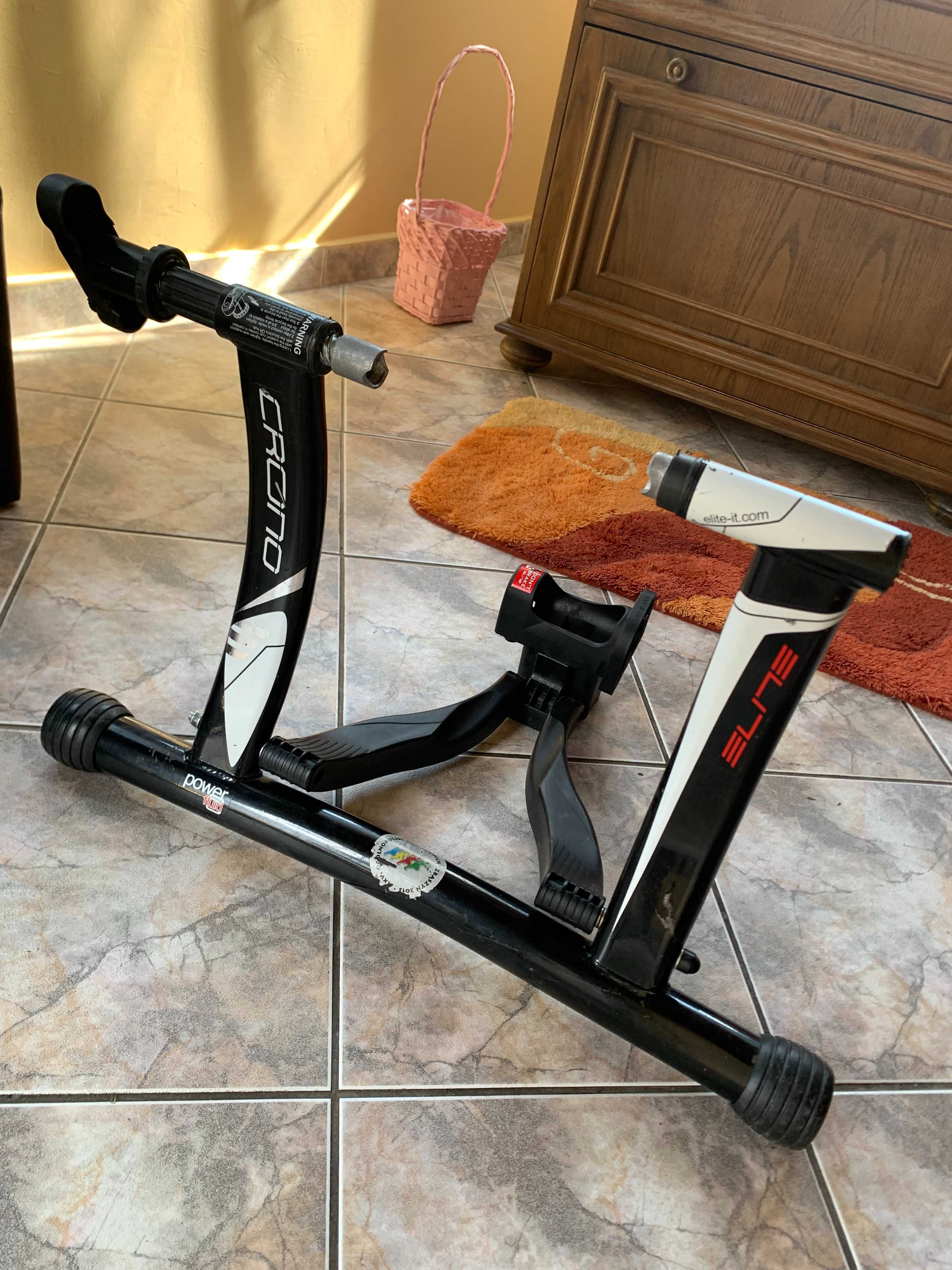 Trenażer rowerowy do roweru Elite Crono Fluid