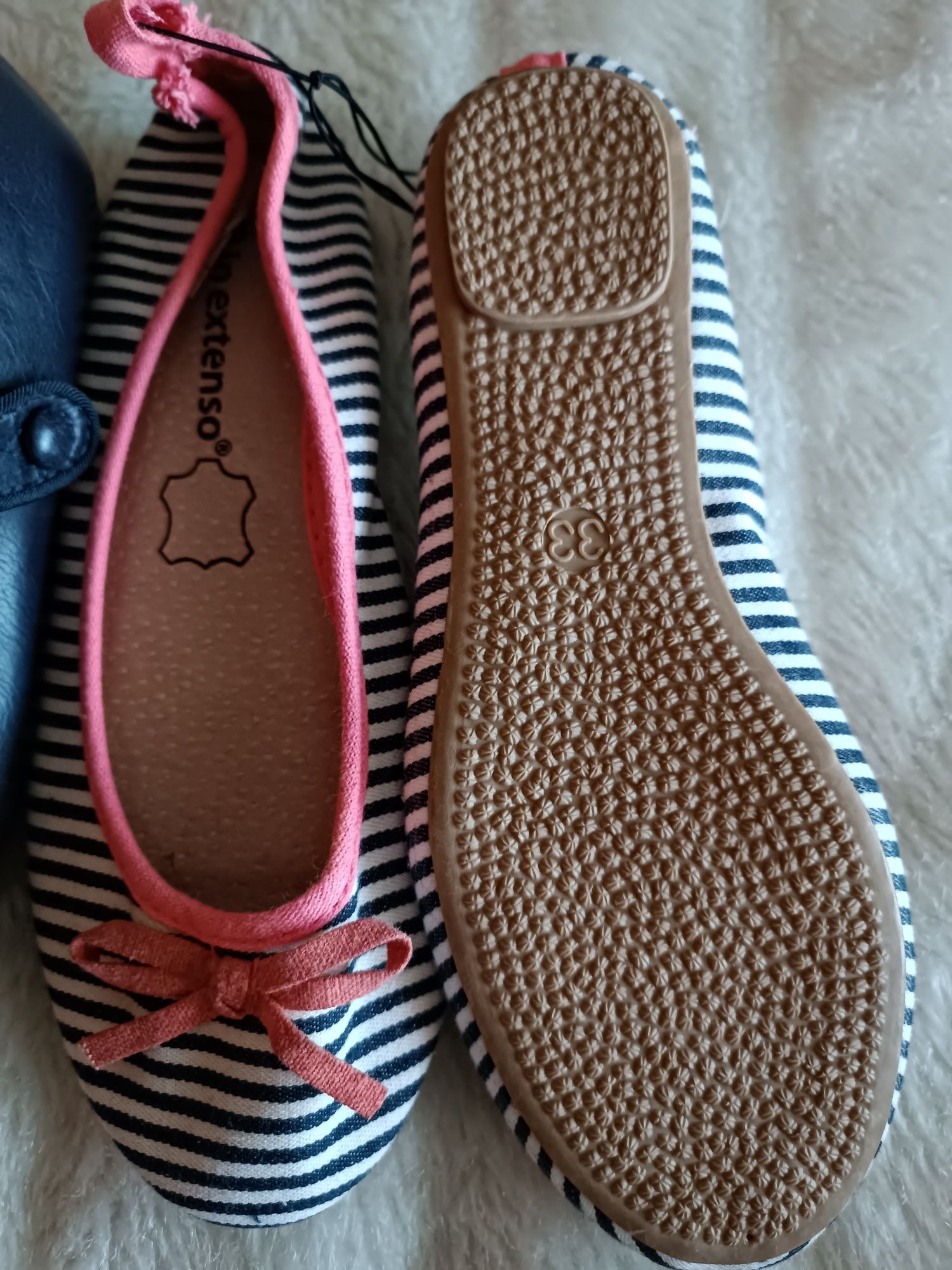 Sapatos e sabrina t33/34 Novas