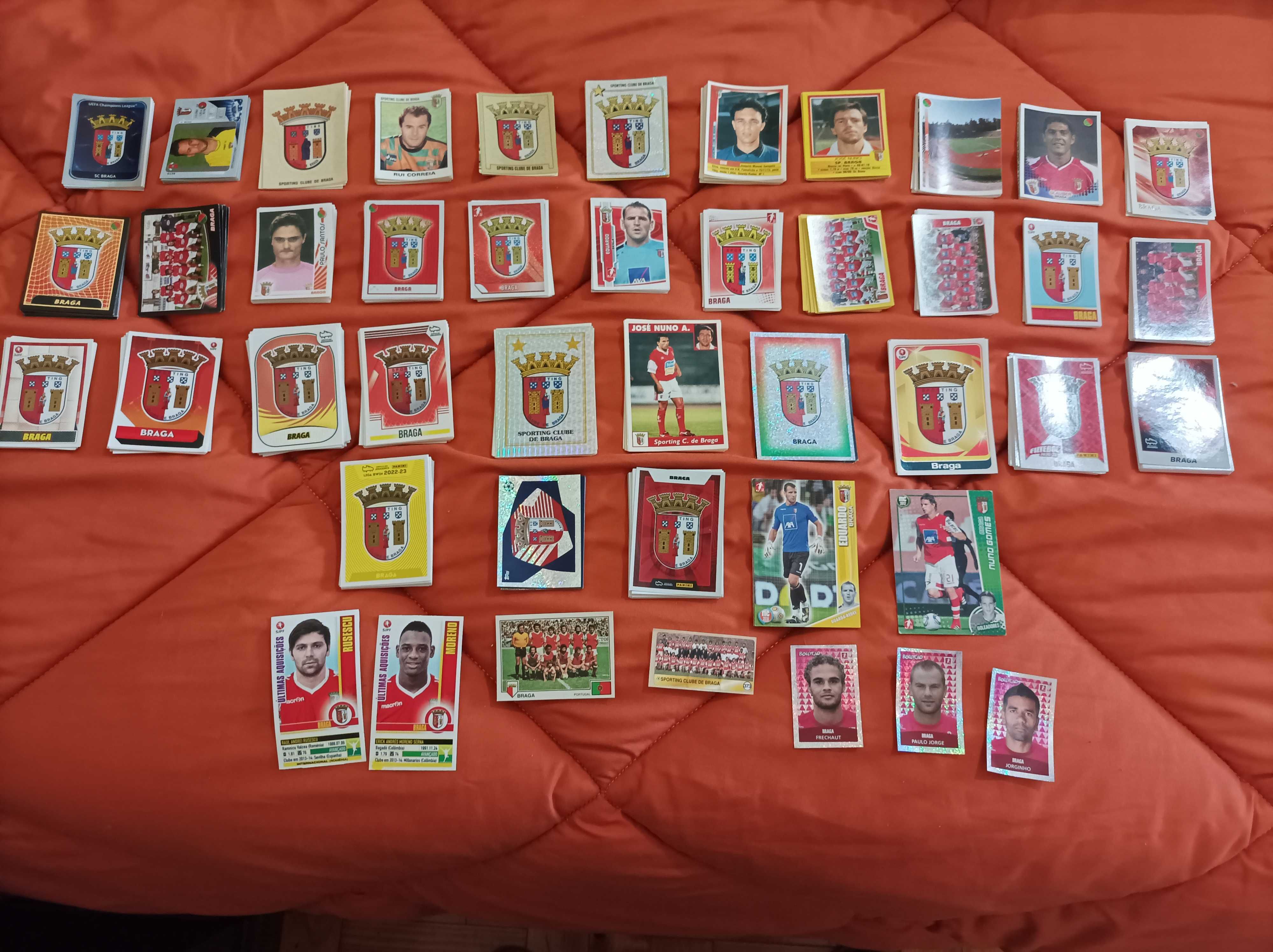 Lote com mais de 550 cromos do Sporting Clube de Braga Panini