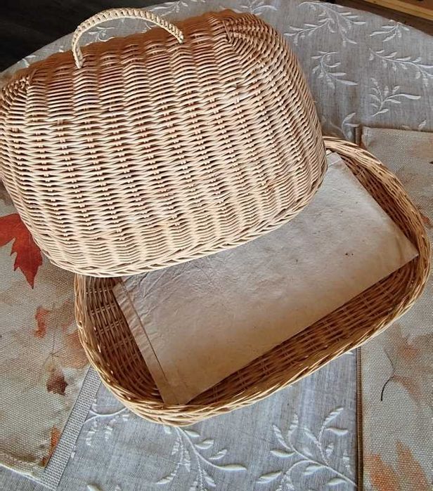 Chlebak wiklinowy owalny