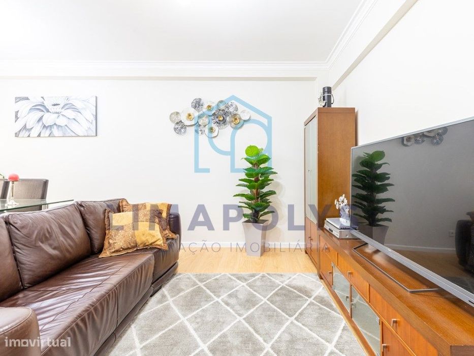 Apartamento T2 na praia da Amorosa com garagem fechada