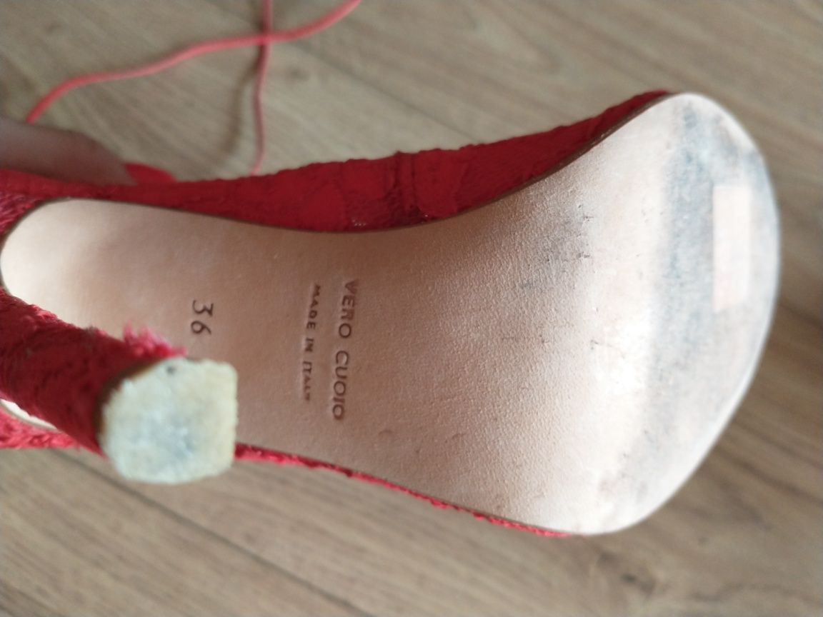 Damskie koronkowe buty