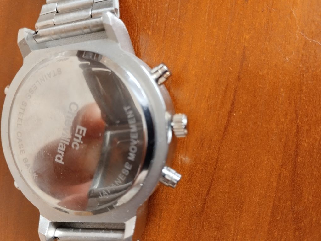 Оригінальний годинник Eric Chevillard