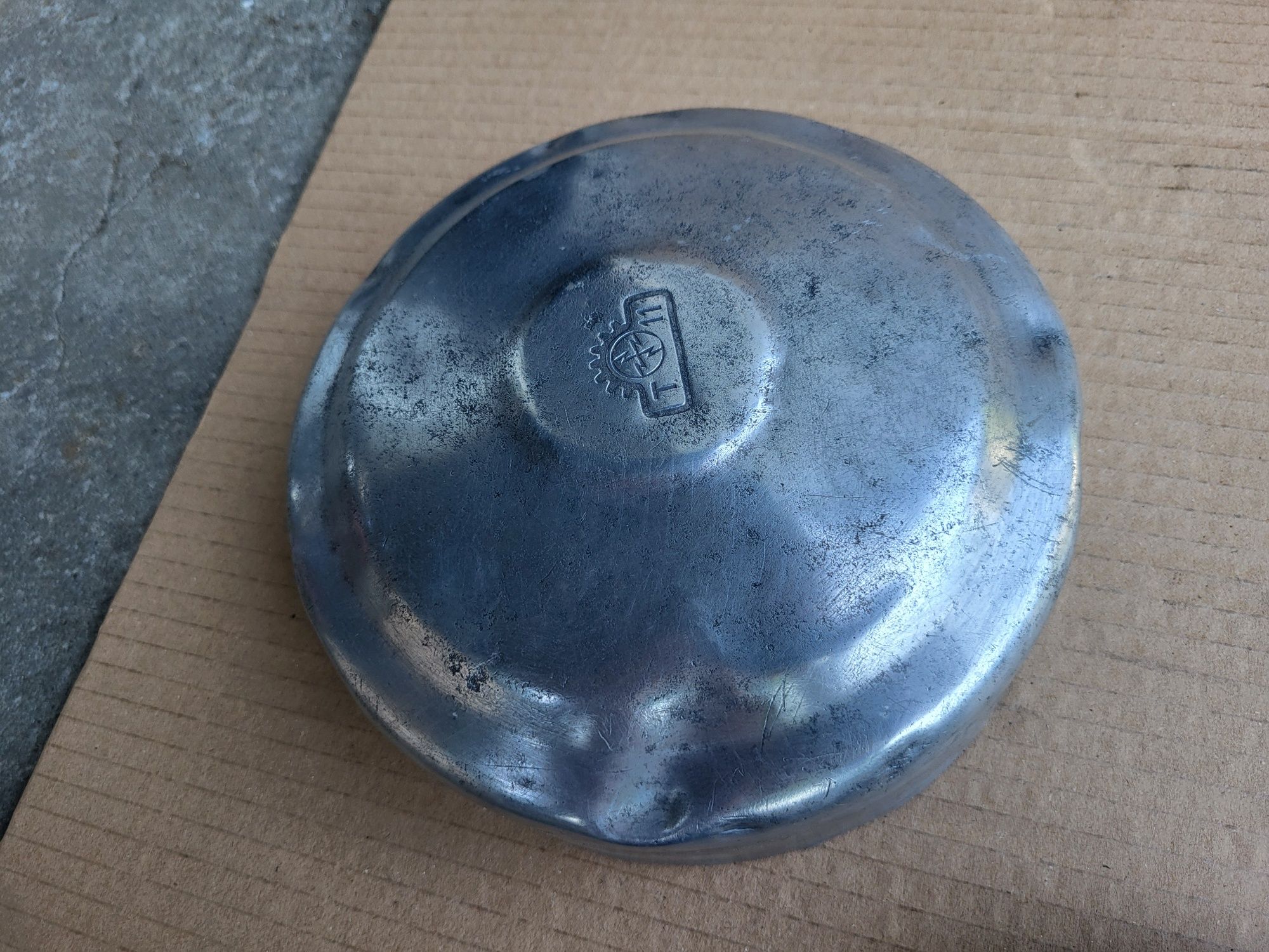 Pokrywa magneta zapłonu SHL M04 M-05 WFM Sokół 125 Silnik dekiel ORYG.