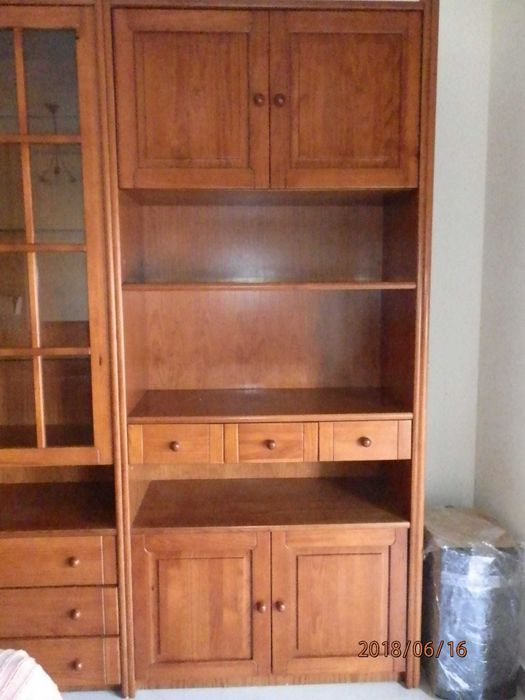 Estante para sala de jantar