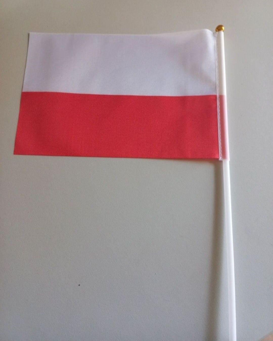 Chorągiewki ,flagi z materiału,biało-czerwone