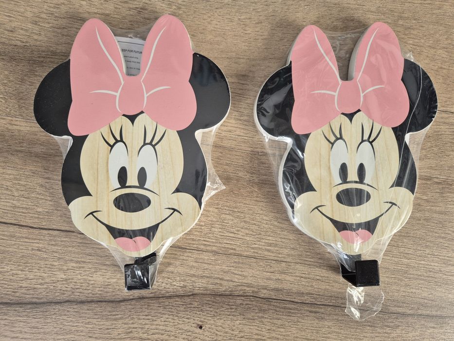Sprzedam 2 nowe wieszaki myszka minnie