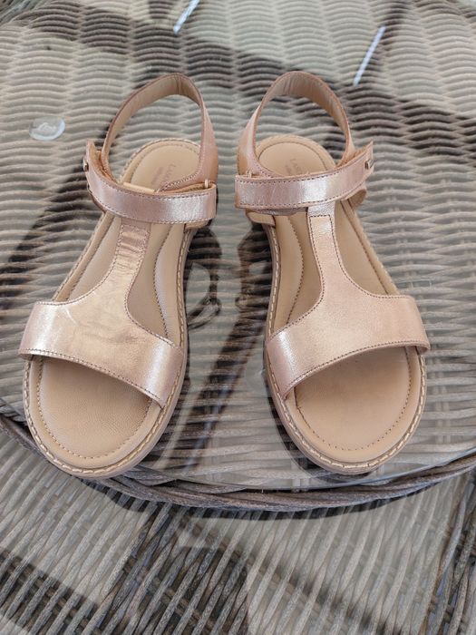 Używane Sandały dziewczęce Lasocki, skóra, rozm. 33