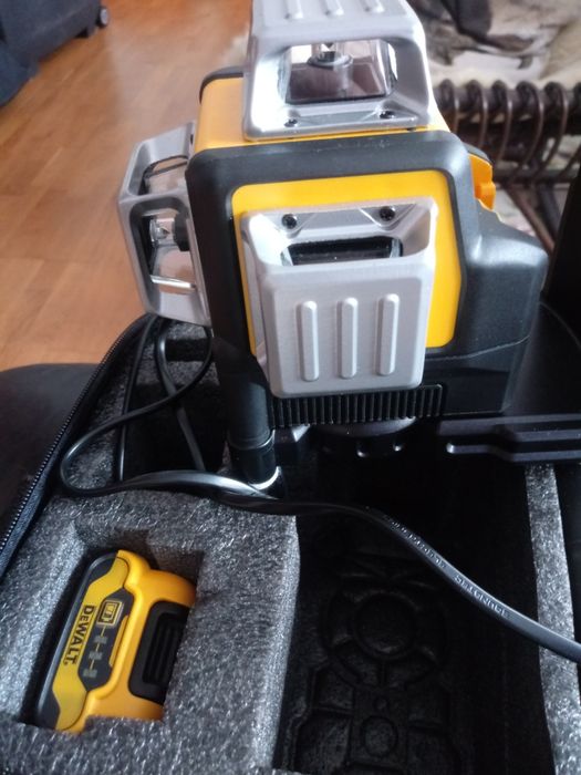 Laser krzyżowy 12 lini zielonych