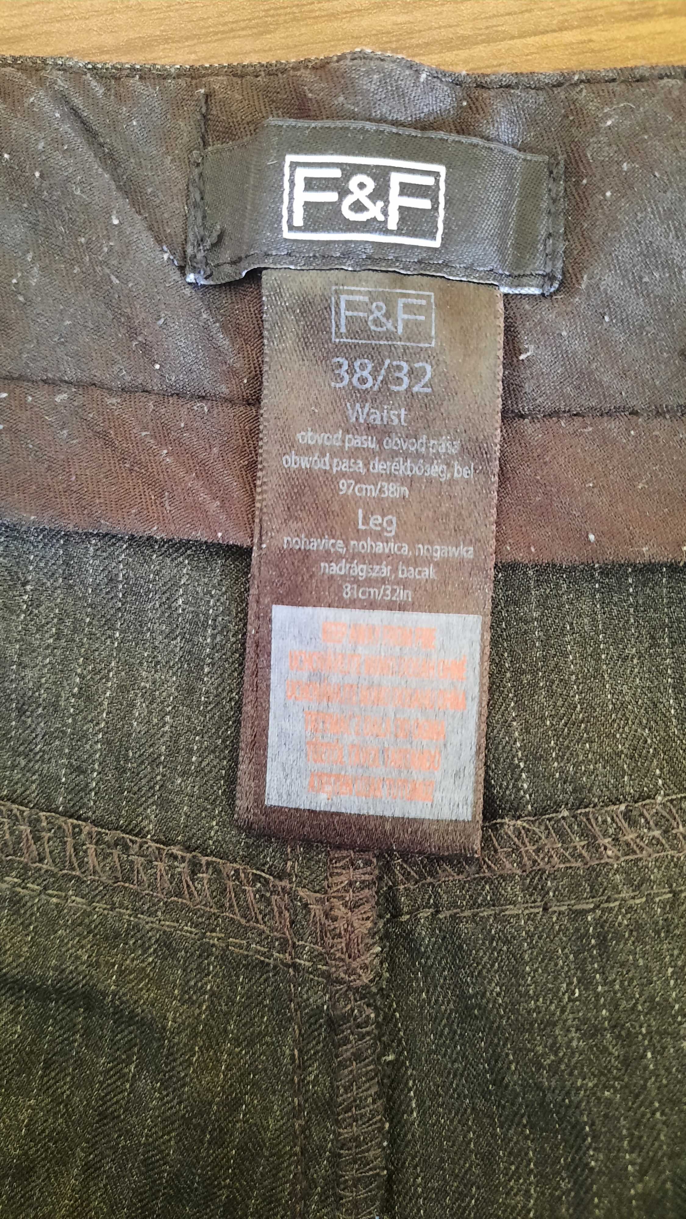 Męskie spodnie marki F&F 38/31