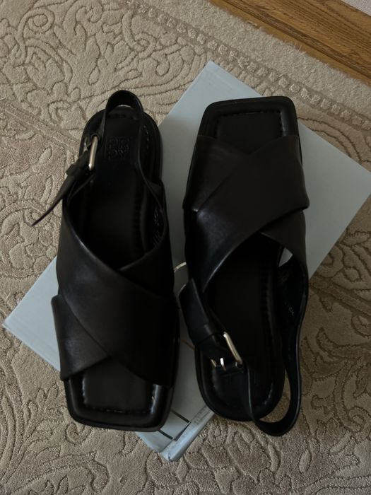 Шкіряні сандалі PRM