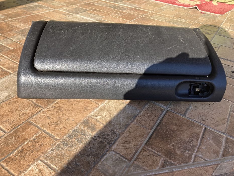 Бардачок Гольф 3