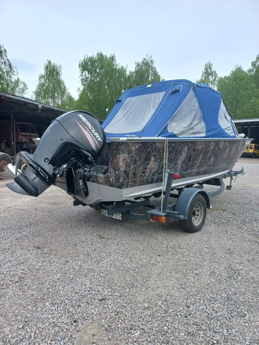 Моторний човен Sylvan Boat