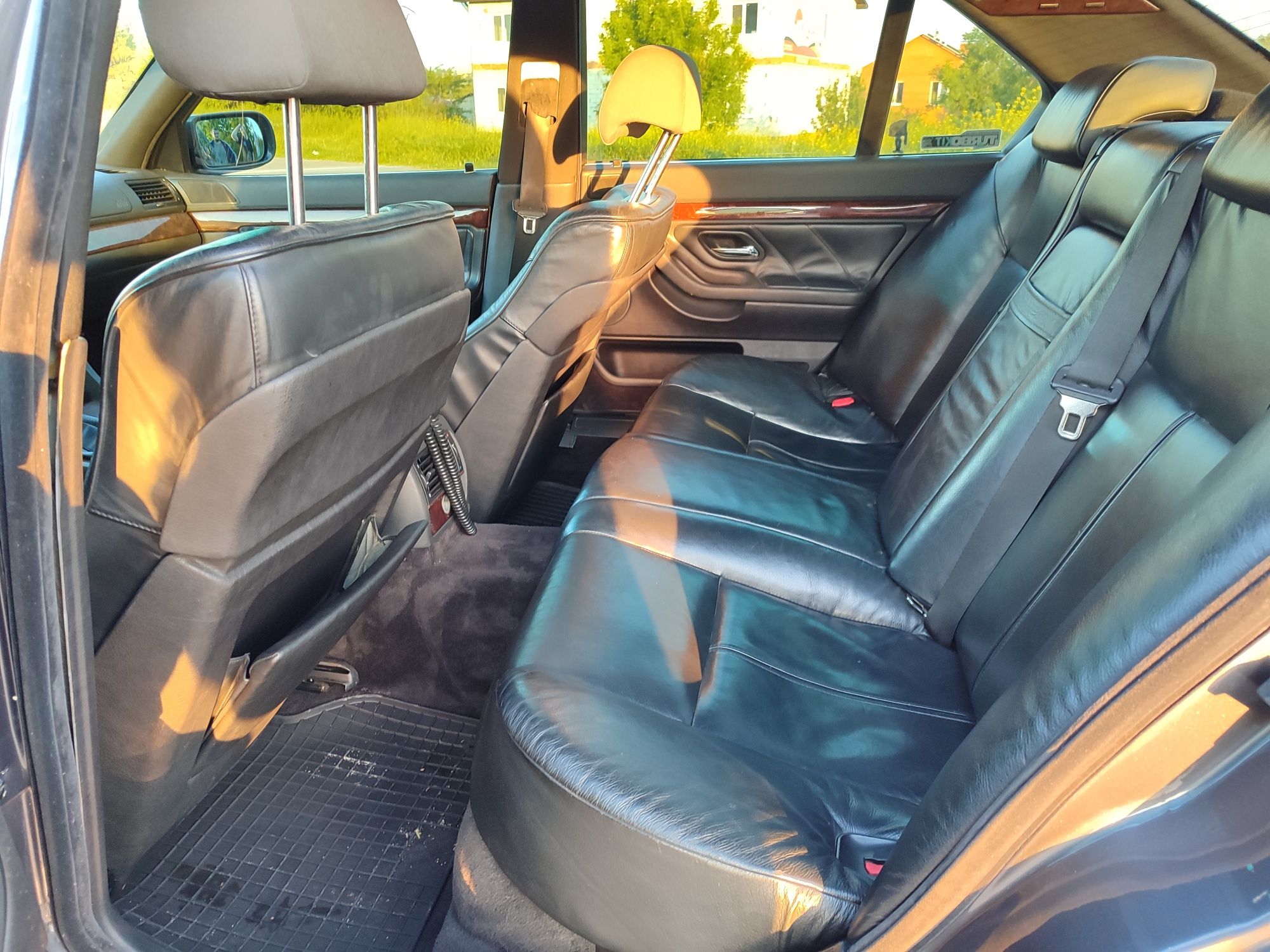 BMW E38 1996 2.8